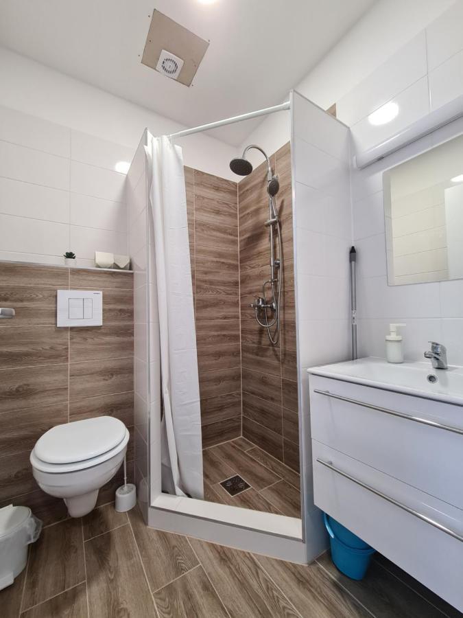 Oet Fenyo Apartmanhaz Siofok Exterior photo