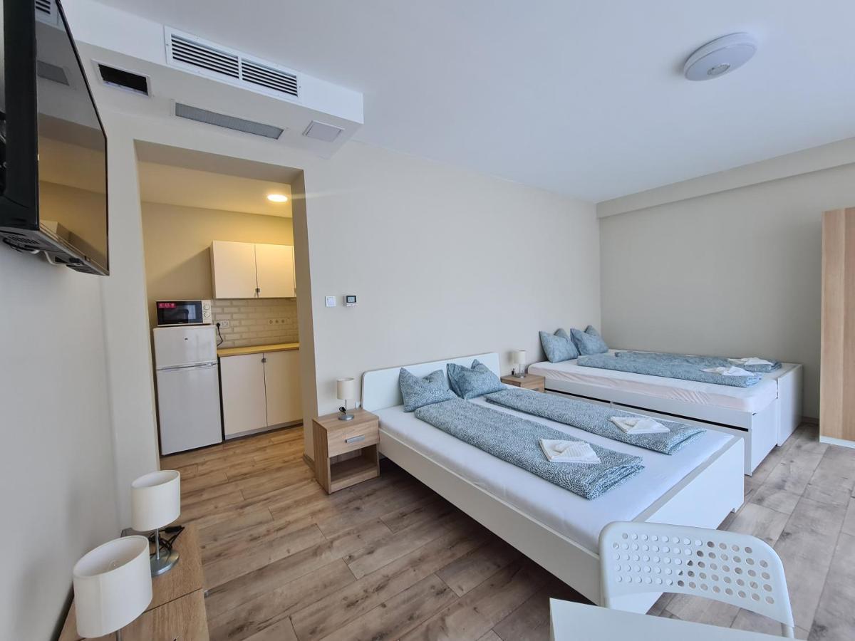 Oet Fenyo Apartmanhaz Siofok Exterior photo