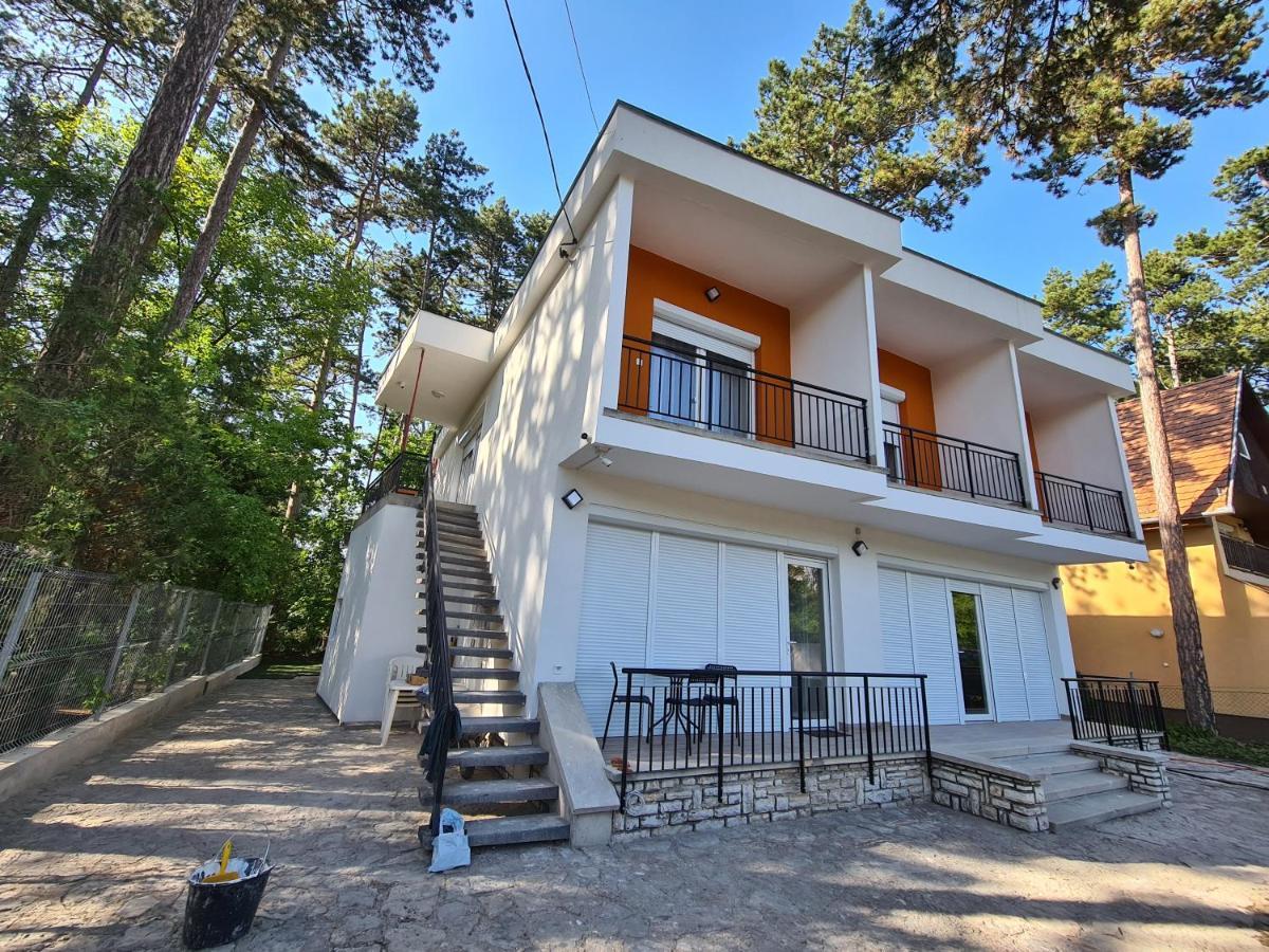 Oet Fenyo Apartmanhaz Siofok Exterior photo
